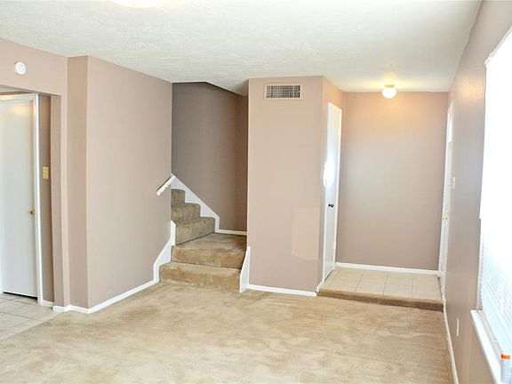 2nd image of 6995 Chasewood Dr