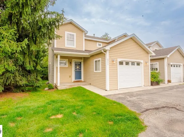 1771 Saint Joseph St, Traverse City, MI 49696