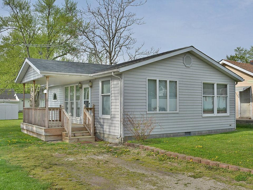 1st image of 1715 E Princeton Ave