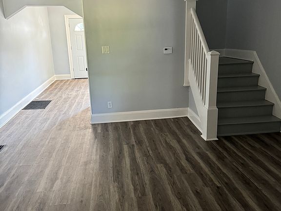 3rd image of 407 E Wheeling St #407