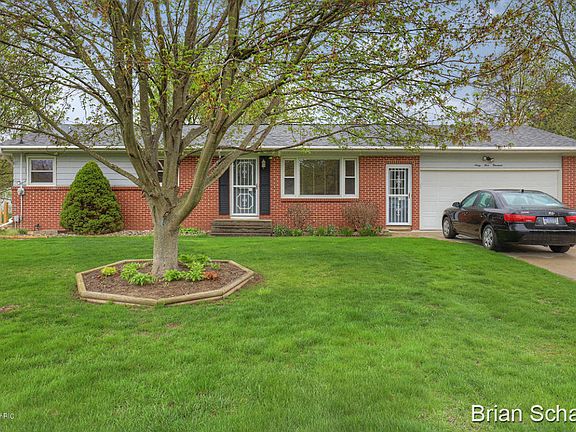 3rd image of 6514 Nugget Ave NE