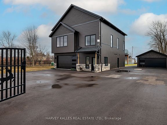 2nd image of 3184 Lakeshore Rd