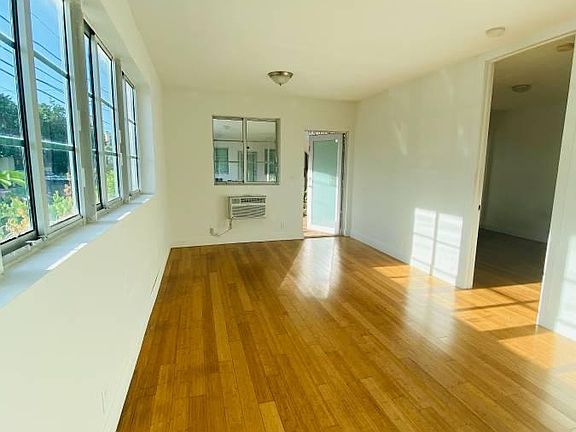 5th image of 7940 Tatum Waterway Dr #16
