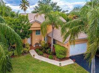 535 Water Pt, Weston, FL 33326