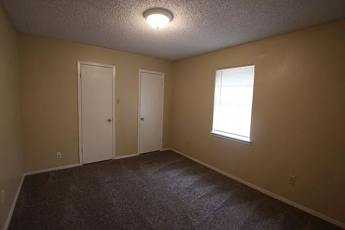 4508 Edinburgh Dr — Photo 10
