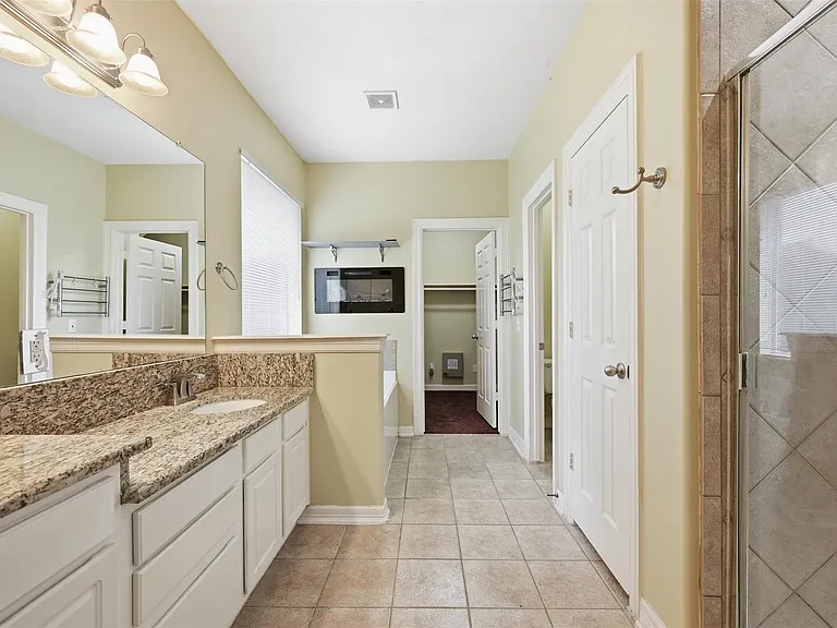 25203 Oak Villa Dr — Photo 22