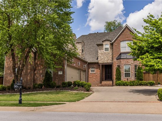 3080 E Hearthstone Dr, Fayetteville, AR 72764