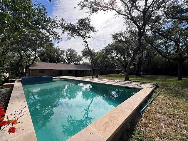 3803 Greystone Dr — Photo 14