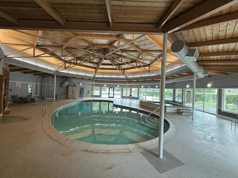 10501 Cedar Lake Rd #511 — Photo 15