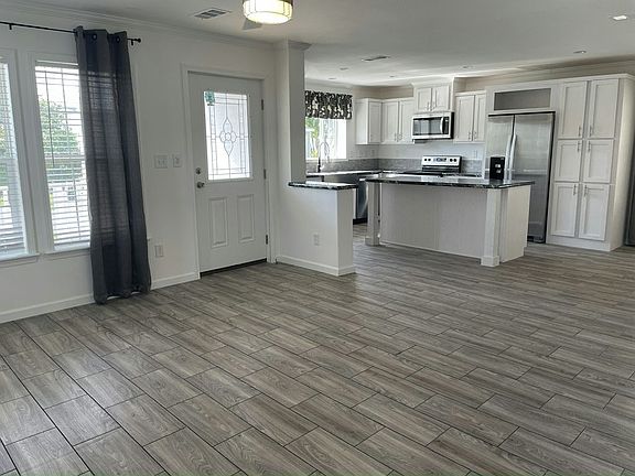 4th image of 4227 72nd St N #1007