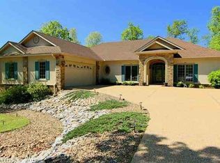 12 Mujeres Ln, Hot Springs Village, AR 71909