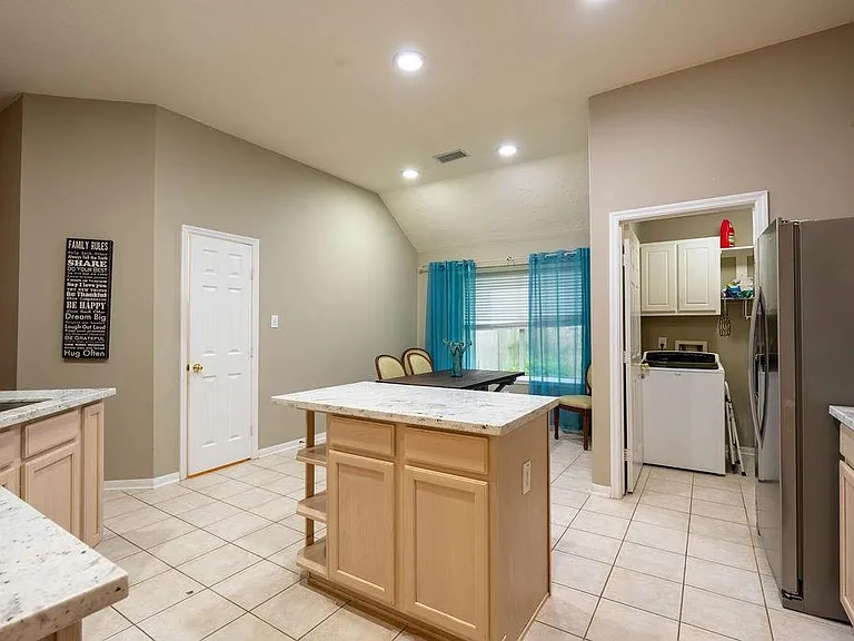 175 N Wimberly Way — Photo 12