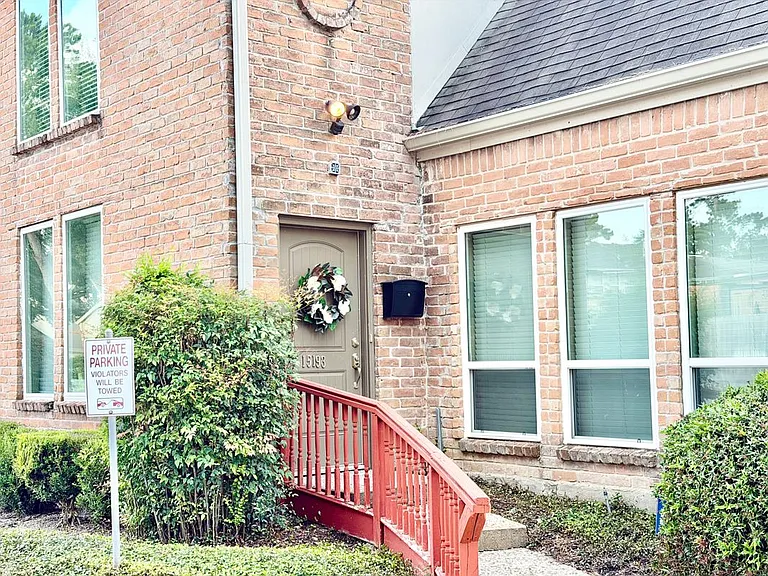 15193 Kimberley Ct — Photo 3