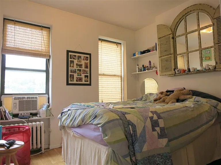 542 E 82nd St #18 — Photo 2