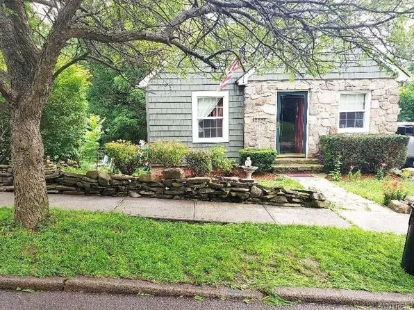 202 E Pearl St, Wellsville, NY 14895
