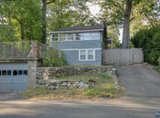 422 Lakeview Ave, Ringwood, NJ 07456