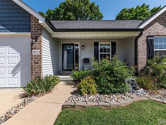 3rd image of 1823 Iron Mountain Dr