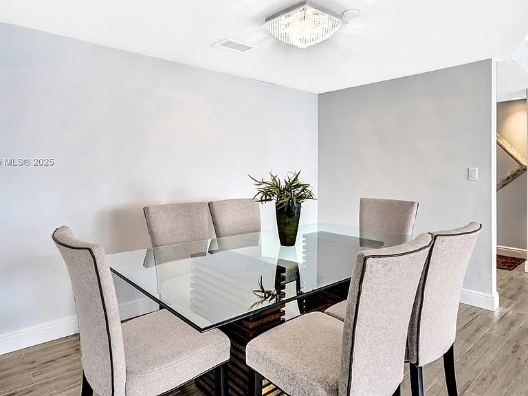 3000 Island Blvd #903 — Photo 19