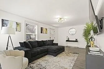 3 bed, 2.0 bath, 1104 sqft, $2,200 — Photo 2