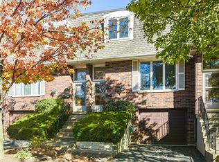 1859 Willowview Ter #1859, Northfield, IL 60093