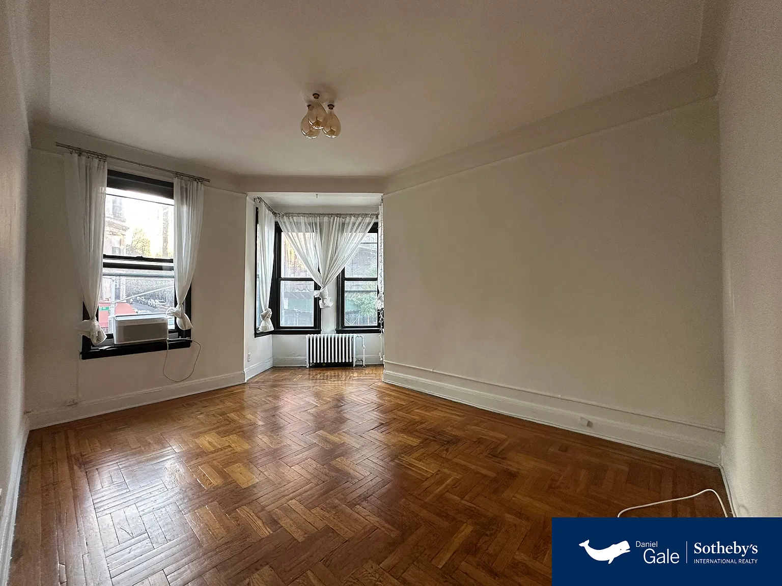 451 4th Street — Photo 1