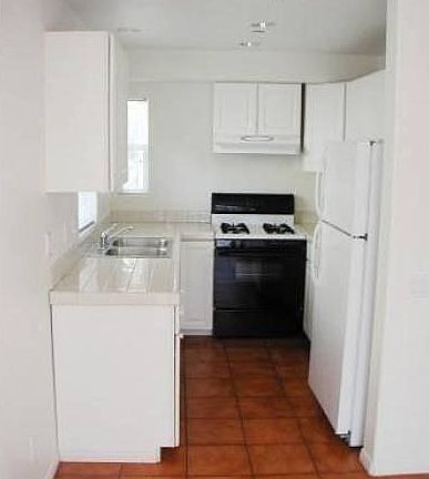 4th image of 315 S Canada St APT B