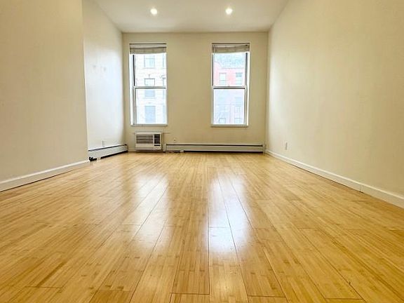 4th image of 78 Canal St #3B
