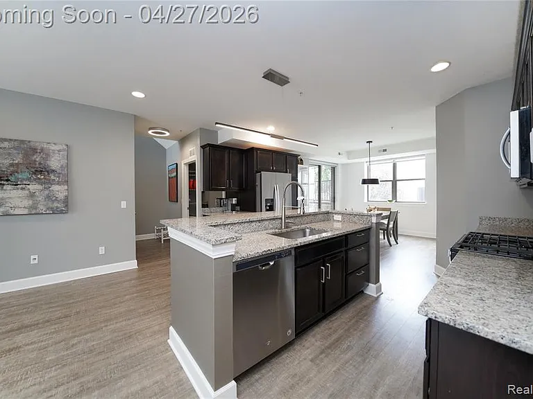 1230 Diamond Ct #E — Photo 13