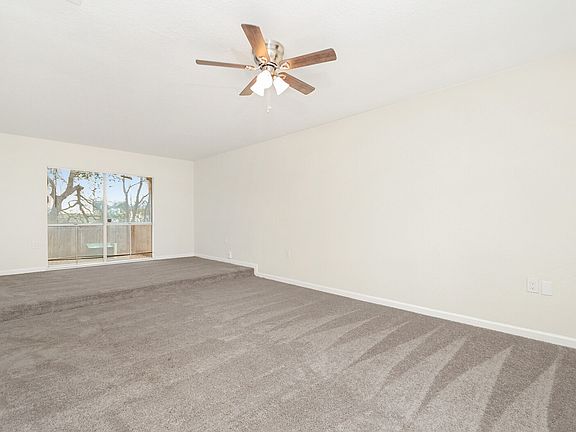 4th image of 13450 El Mirador St