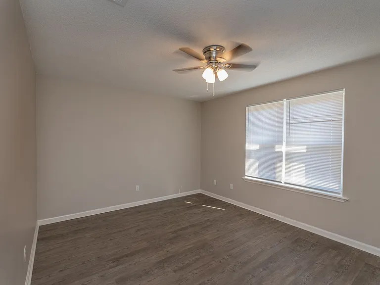 2937 Dahlia Dr — Photo 25