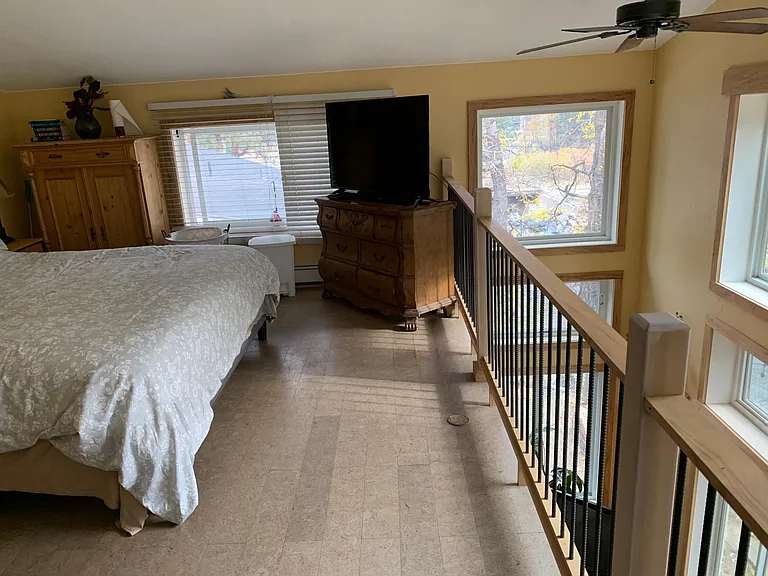 Master bedroom or potential sitting area