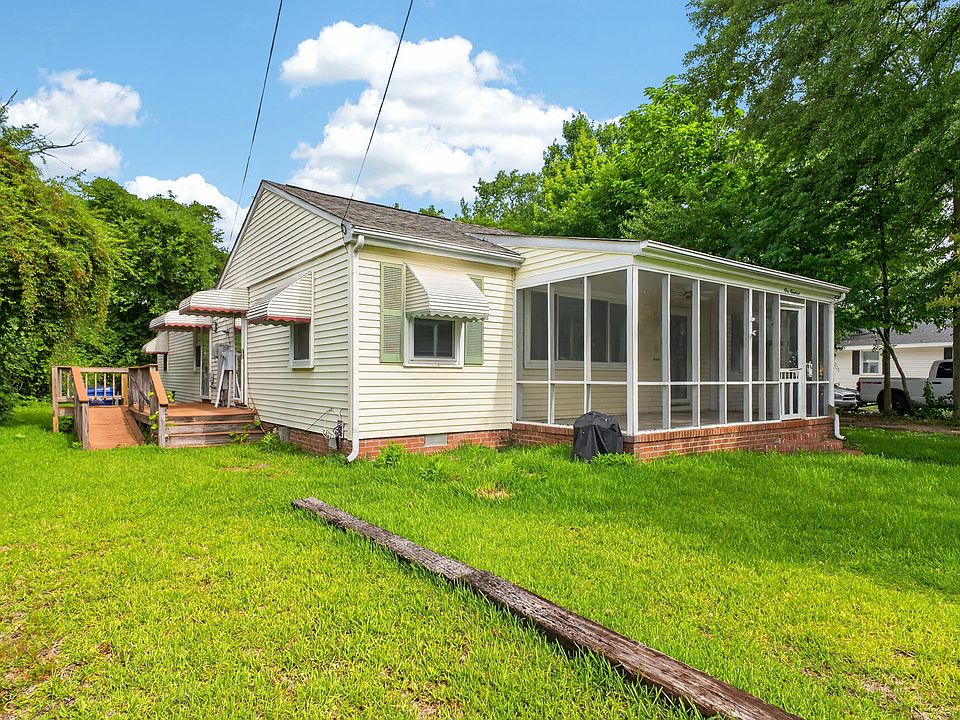 1st image of 100 Hodges Manor Rd