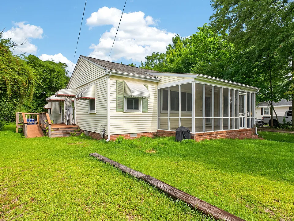 100 Hodges Manor Rd