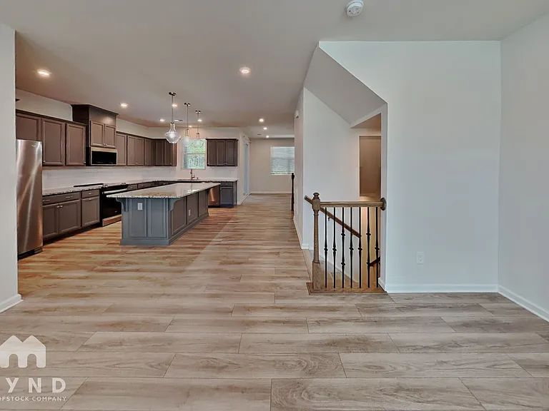 215 Grove Gate Ln #- — Photo 6