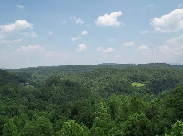 Joyner Hills Ln, Sevierville, TN 37876