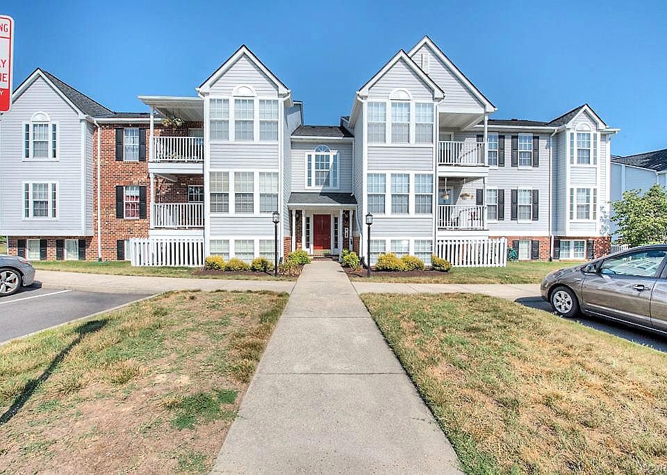 1st image of 10211 Wolfe Manor Ct Unit 706