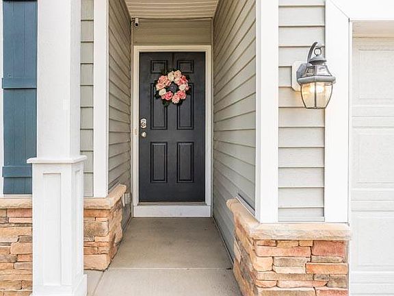 2nd image of 2756 Marcellus Dr