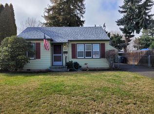742 S Holly St, Medford, OR 97501