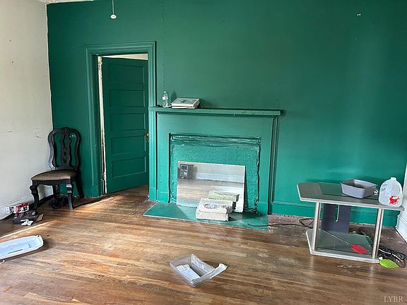 4th image of 409 East Ave