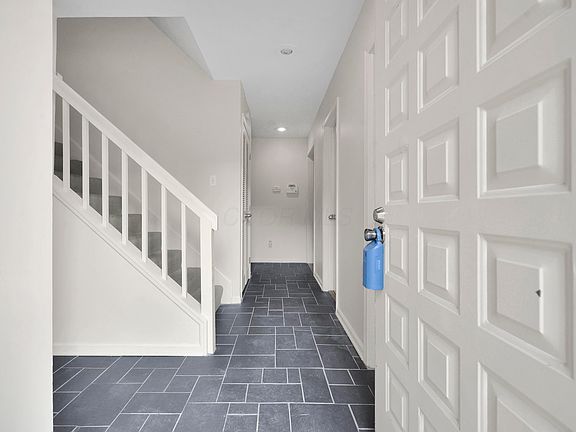 5th image of 1627 Coppertree Rd