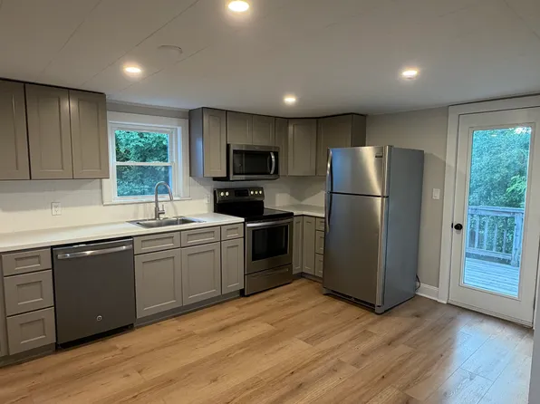 123 Lancaster St APT 4, Leominster, MA 01453