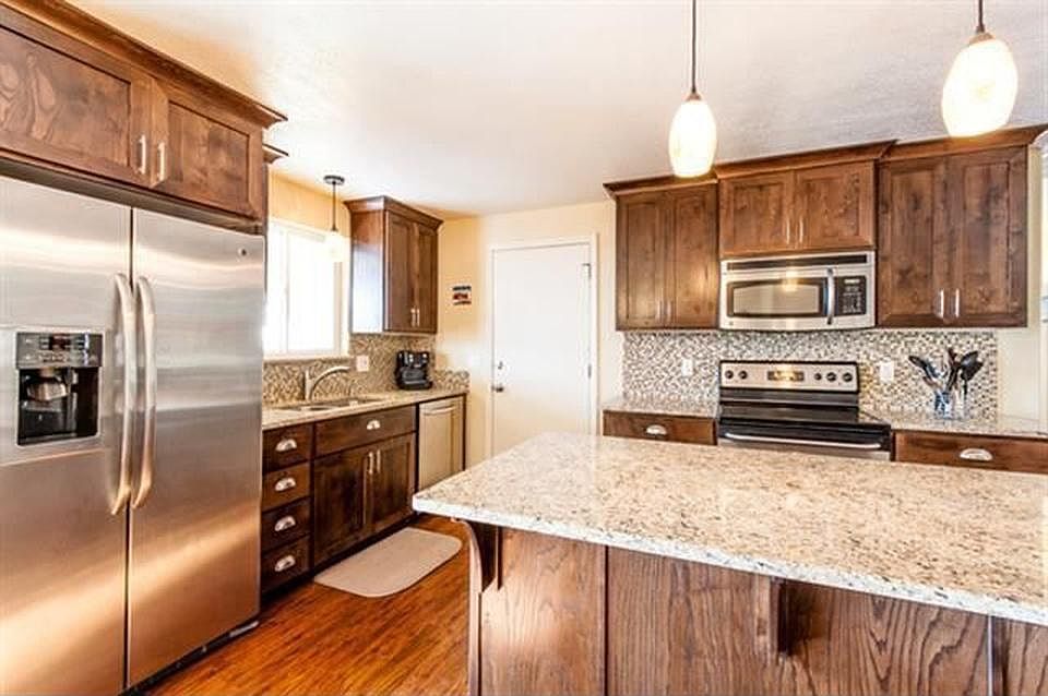 2nd image of 2420 W Compass Dr