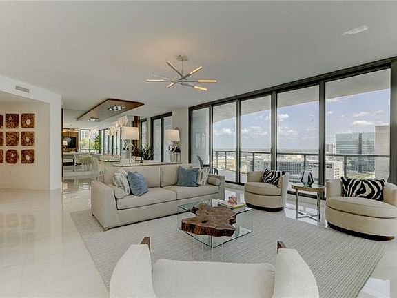 3rd image of 100 E Las Olas Blvd #2501