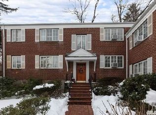 45 Nathan Hale Dr APT 15A, Huntington, NY 11743