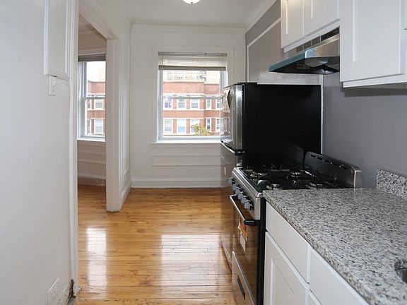 5th image of 5516 N Kenmore Ave #804