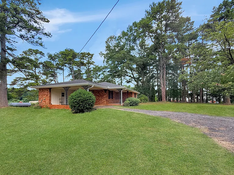 1595 Tulip Ln — Photo 20