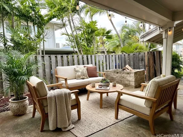 317 Opihikao Pl #432, Honolulu, HI 96825