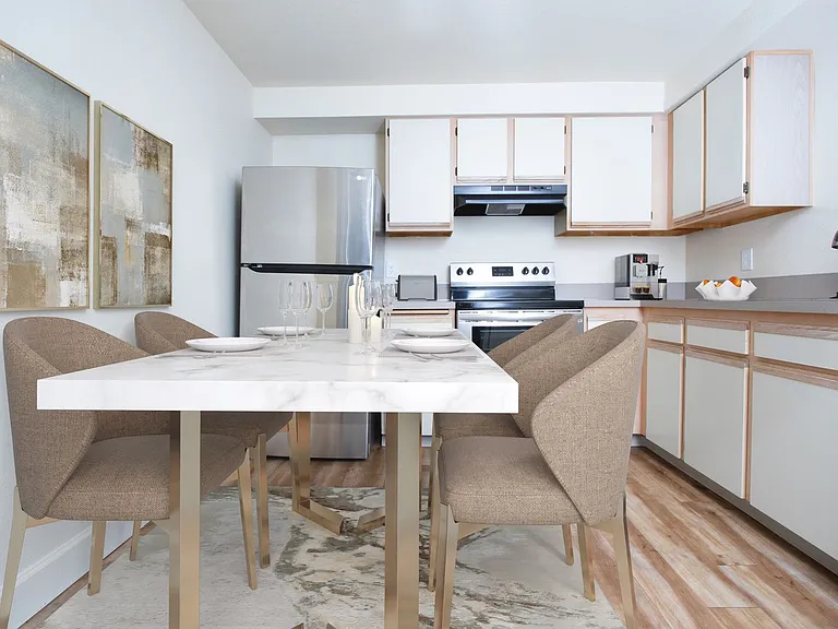 PARKGROVE APARTMENTS — Photo 36