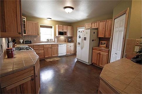 4th image of 803 Panorama