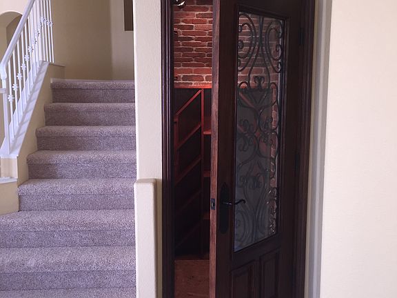 5th image of 2109 E Menadota Dr